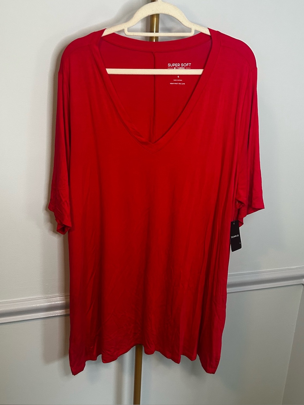 NWT Torrid Lollipop Red Favorite Tunic Super Soft V-Neck Side Slit Tee Size 4X